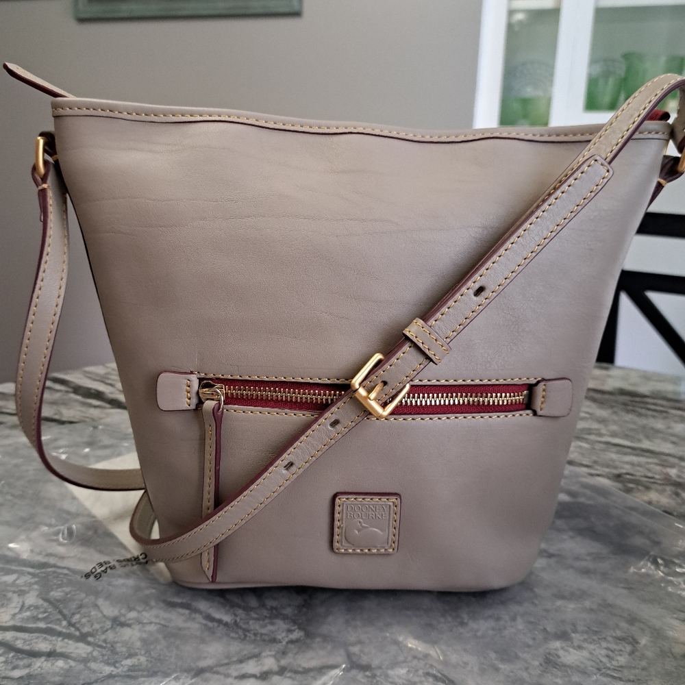 Dooney and Bourke Florentine Leather Zip Sac Crossbody Bag, NWT, Light Taupe